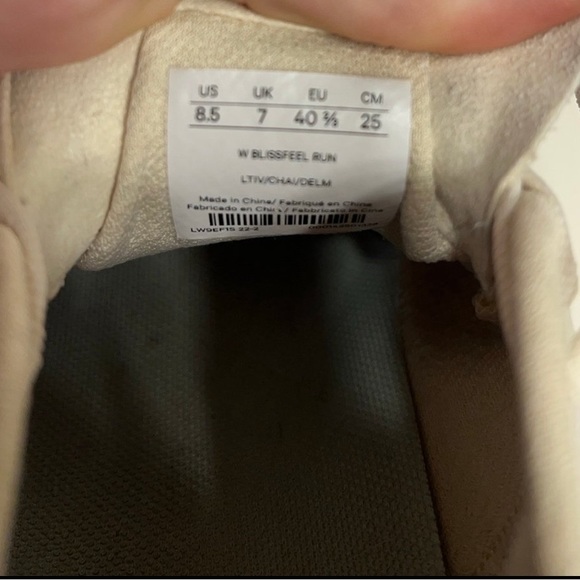 Lululemon Blissfeel Running Shoes - Picture 4 of 5